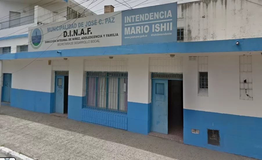 Fachada de DINAF — Dirección de Niñez, Adolescencia y Familia